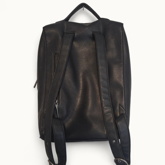 Matt & Nat Black Vegan Leather Backpack Minimalist Luxury Everyday Carry - Picture 7 of 13